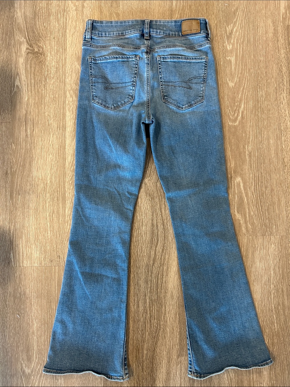 American Eagle Outfitters - Hi-Rise Artist Flare Jeans - Picture 5 of 8